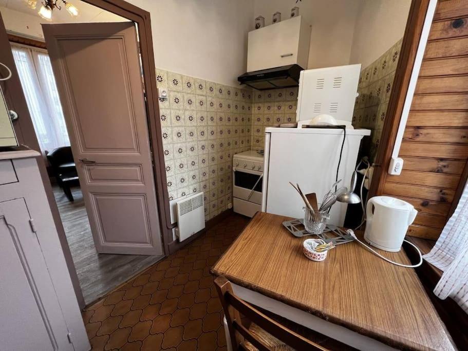 라루브불 Le Nid Douillet Rustique Linge Fourni 아파트 외부 사진